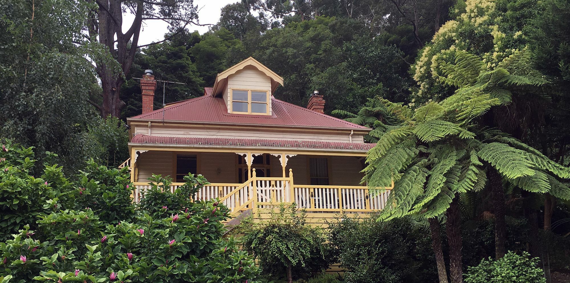 Charnwood Cottages In Warburton Exterior photo